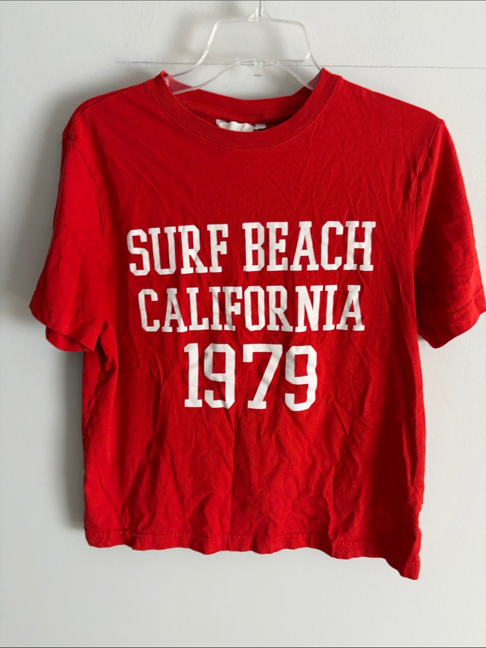 H&M Red 'Surf Beach California 1979' Short Sleeve Tee. Med.